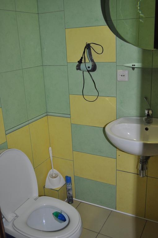 Apartment On Oleksandra Polia Avenue 110 Dnipro Eksteriør bilde